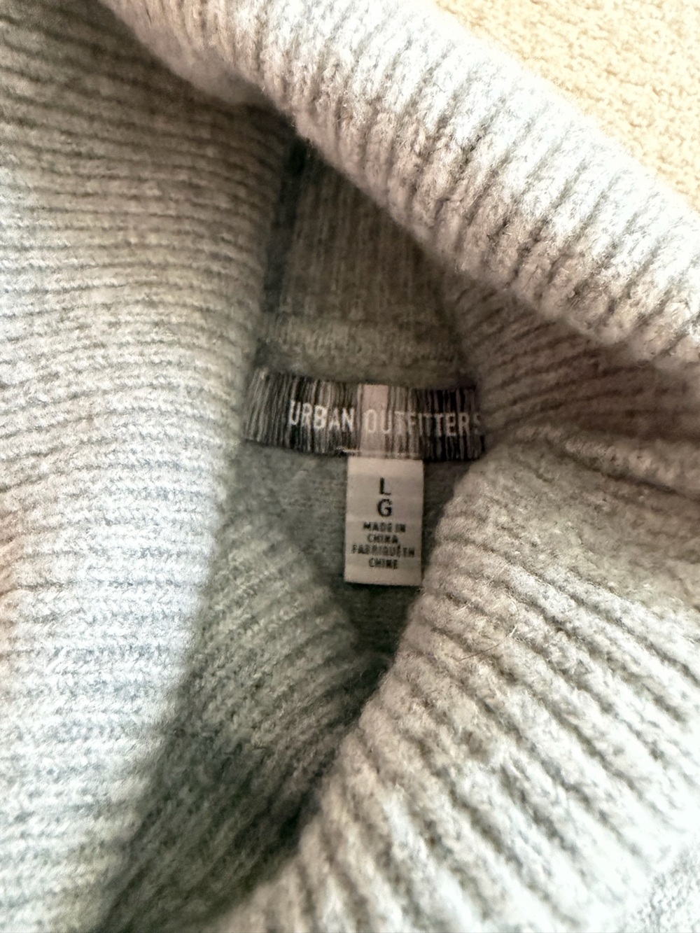 UO Grey Turtleneck Cropped Sweater - Picture 2 of 2